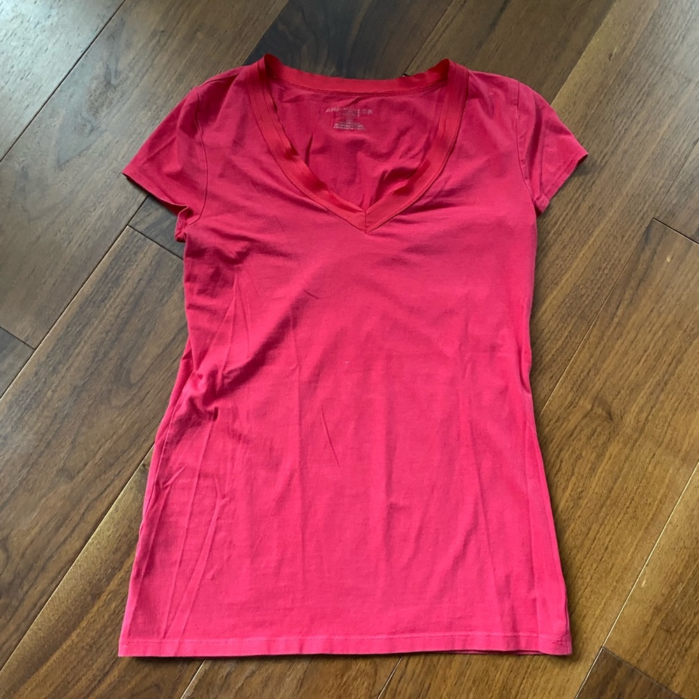 [Ann Taylor] Pink V-Neck Tee
